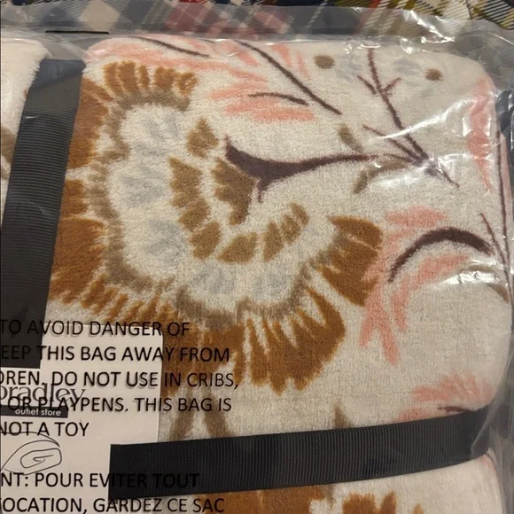 Vera Bradley Floral Blanket in Cream and Brown - Picture 5 of 7